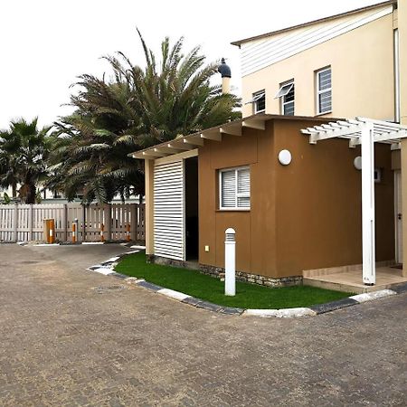 The Waterfront Cottage F12 Swakopmund Exterior photo